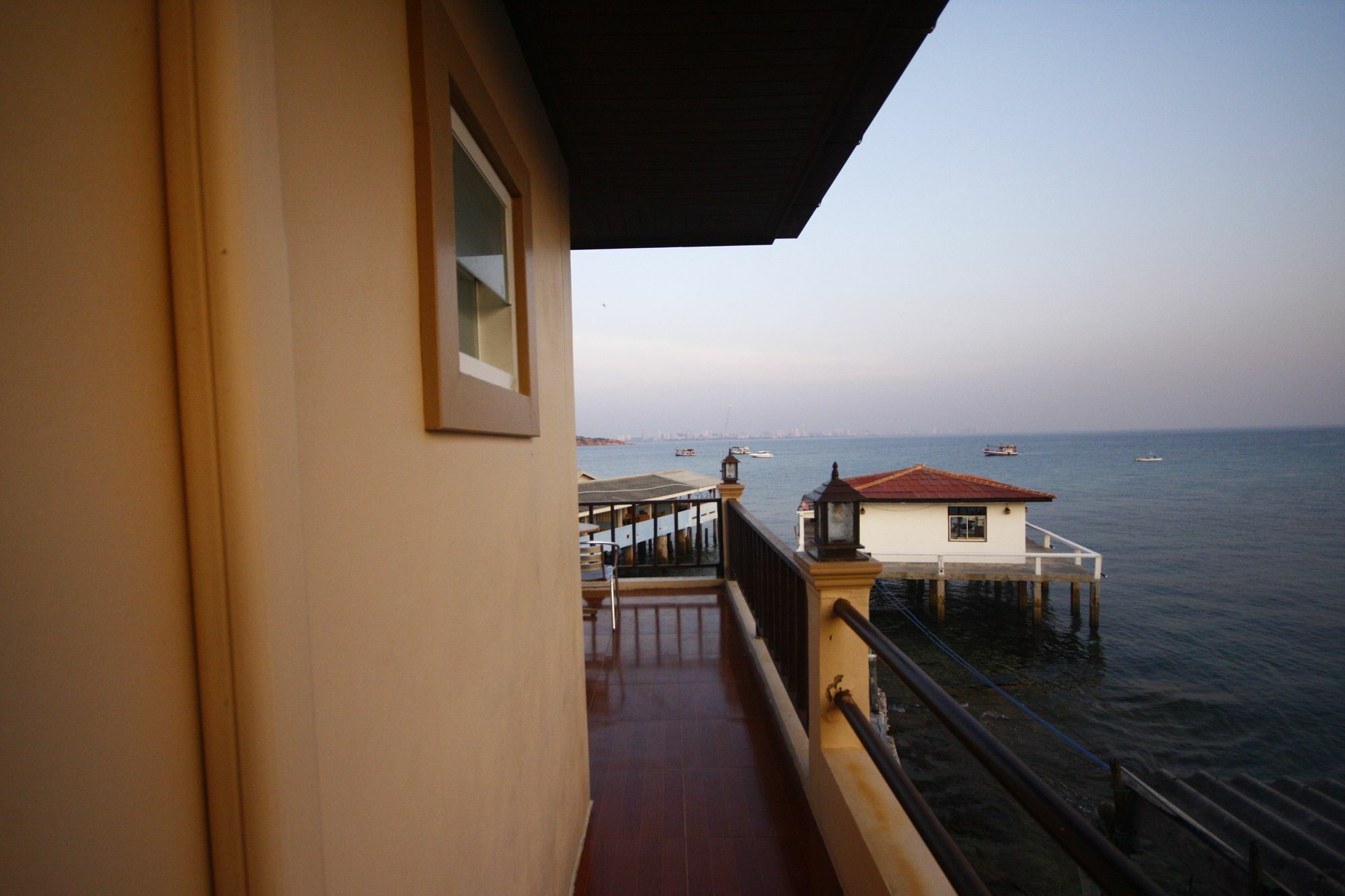 Koh Larn Sea Side Resort Exteriör bild