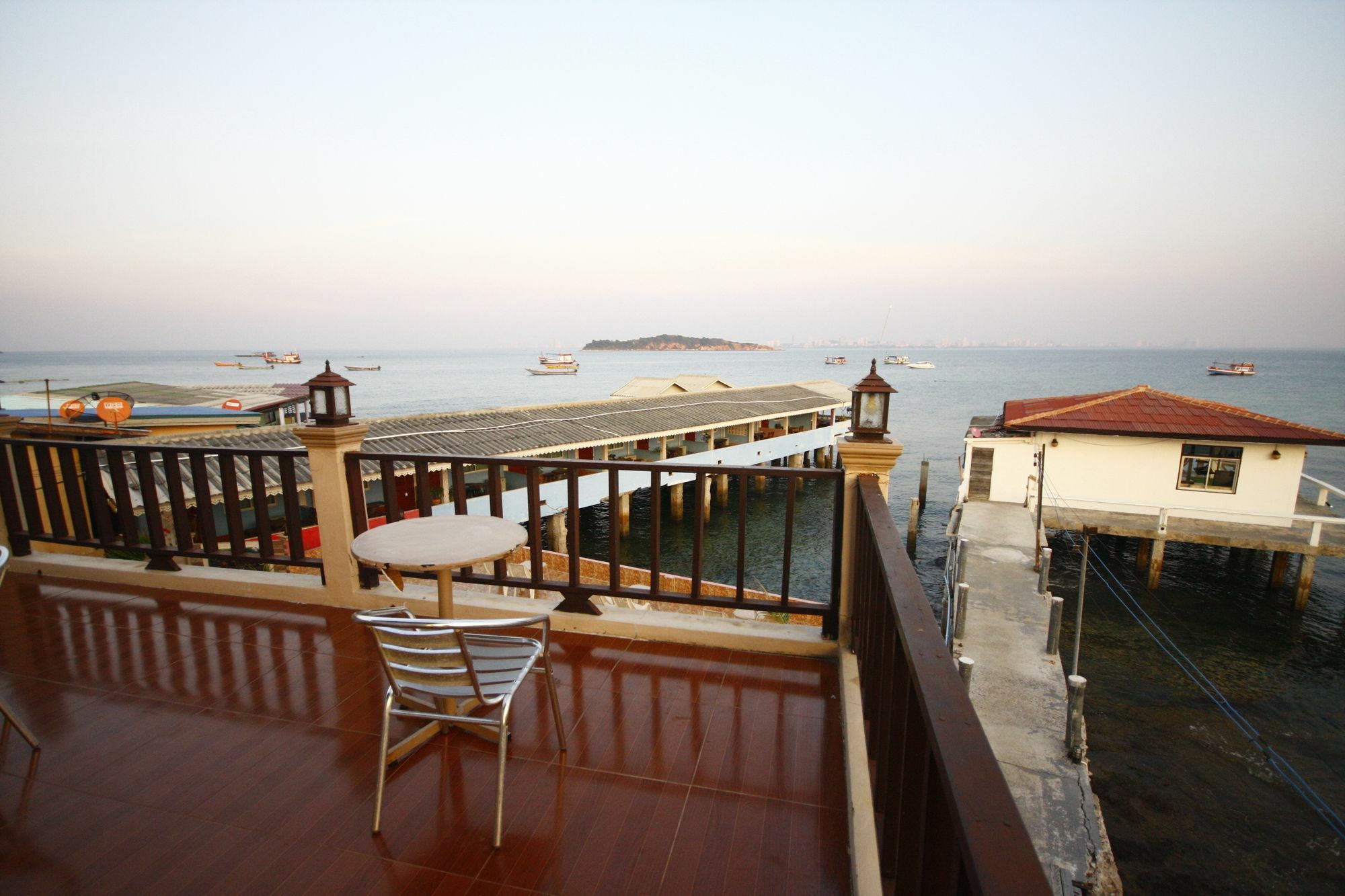 Koh Larn Sea Side Resort Exteriör bild